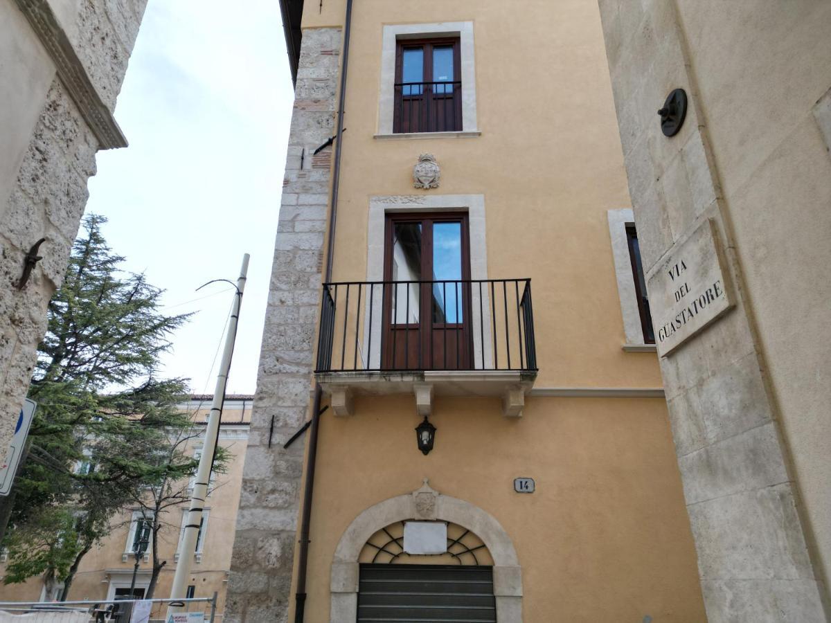 Dimora Del Sole - Intero Appartamento L'Aquila Eksteriør billede